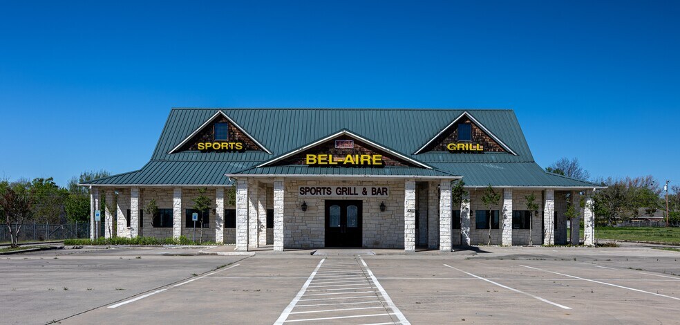 5200 Interstate 30 E, Greenville, TX à louer - Photo du bâtiment - Image 1 de 11