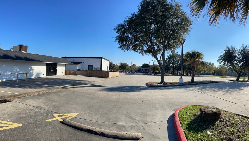 23233 Aldine Westfield Rd, Spring, TX for lease - Building Photo - Image 3 of 16