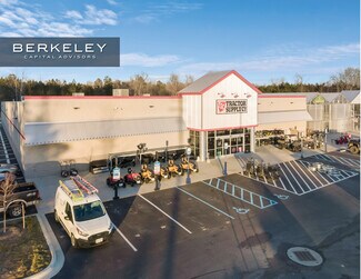 Plus de détails pour 183 General Puller Hwy, Saluda, VA - Commerce de détail à vendre