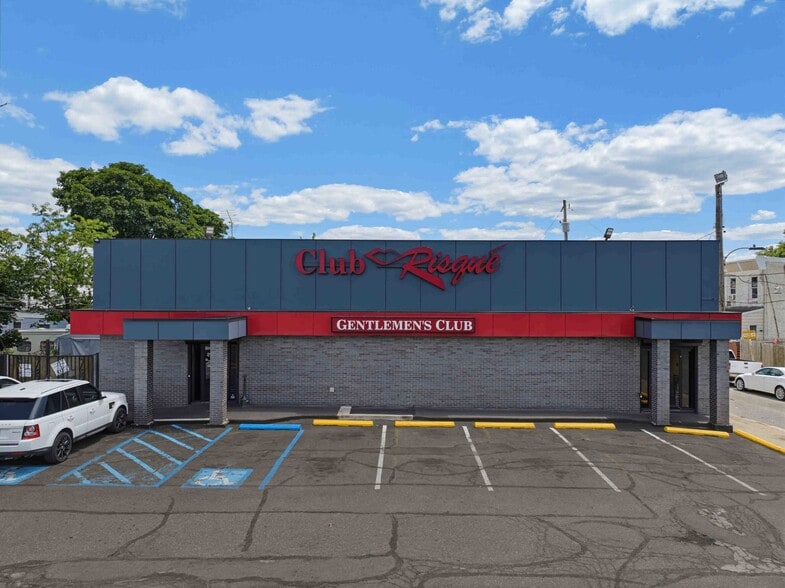 5921 Tacony St, Philadelphia, PA for sale - Building Photo - Image 1 of 19