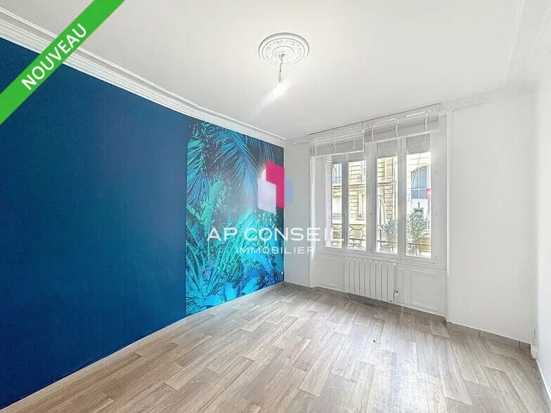 Office in Saint-Germain-en-Laye for sale - Building Photo - Image 3 of 5
