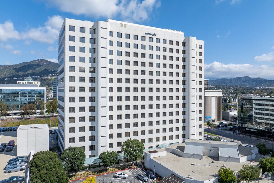 611 N Brand Blvd, Glendale, CA à louer - Photo principale - Image 1 de 22