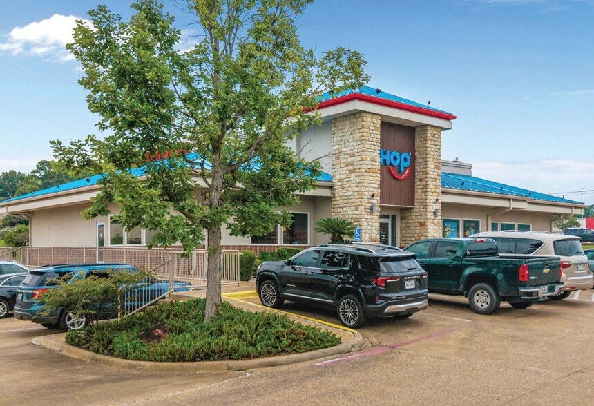 4400 S Medford Dr, Lufkin, TX à vendre - Photo du bâtiment - Image 2 de 6