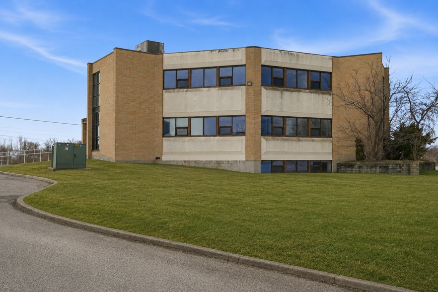 149 N Murray St, Quinte West, ON for sale - Building Photo - Image 3 of 27