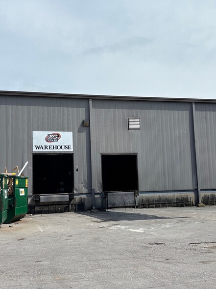 2847 John Deere Dr, Knoxville, TN for lease - Building Photo - Image 3 of 16