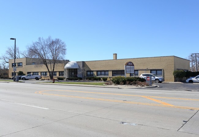 More details for 5818 S Archer Rd, Summit, IL - Office for Lease