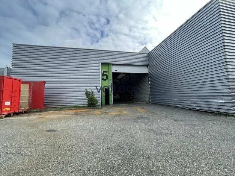 Office in Toulouse for lease - Building Photo - Image 2 of 9