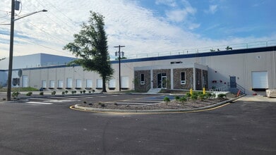 40d Cotters Ln, East Brunswick, NJ for lease Interior Photo- Image 1 of 9