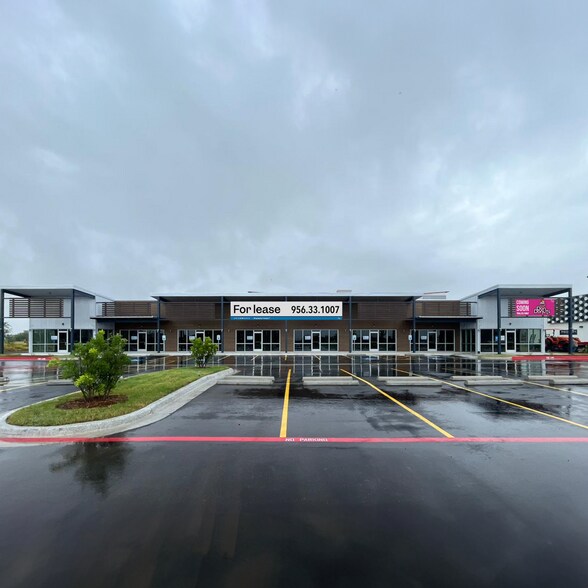 500 W Trenton Rd, Edinburg, TX à louer - Photo du bâtiment - Image 3 de 7