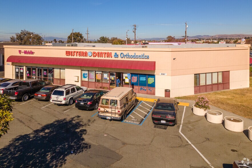 3587 Sonoma Blvd, Vallejo, CA à vendre - Photo principale - Image 1 de 9