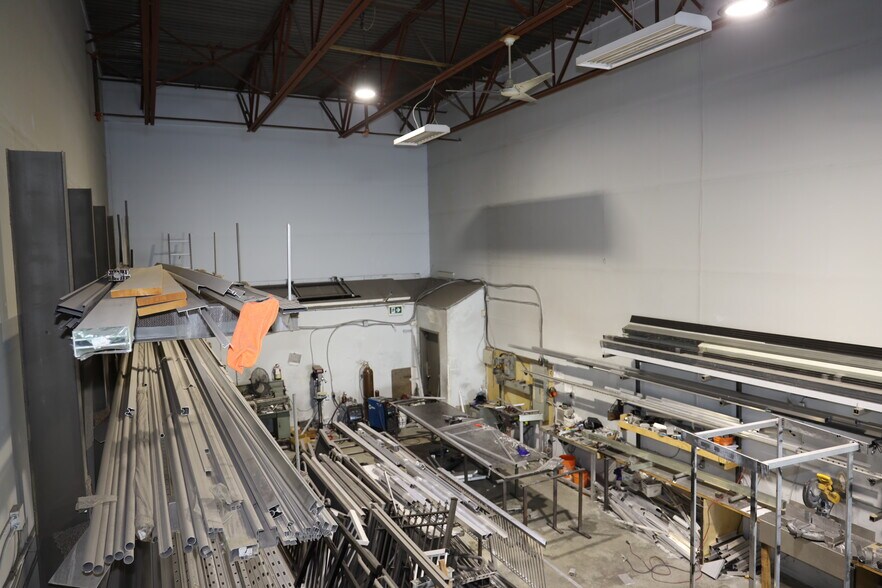 13045 84th Ave, Surrey, BC à vendre - Photo intérieure - Image 2 de 2