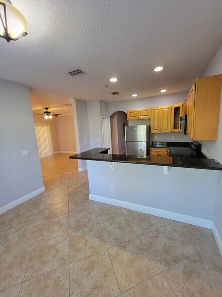 3701-3729 S Lake Orlando Pky, Orlando, FL à vendre - Photo du bâtiment - Image 3 de 22