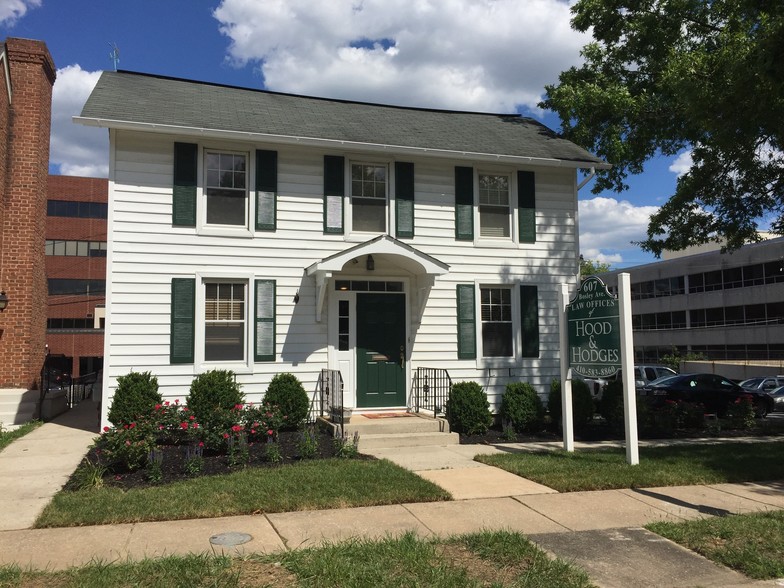 607 Bosley Ave, Towson, MD à vendre - Photo du bâtiment - Image 1 de 1