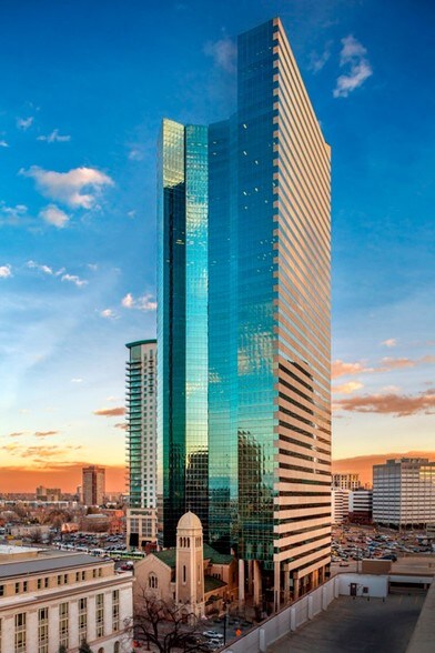 1999 Broadway, Denver, CO à louer - Photo du bâtiment - Image 2 de 15