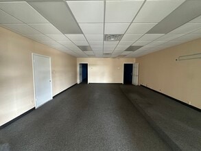 15965 Westheimer Rd, Houston, TX for lease Interior Photo- Image 2 of 8