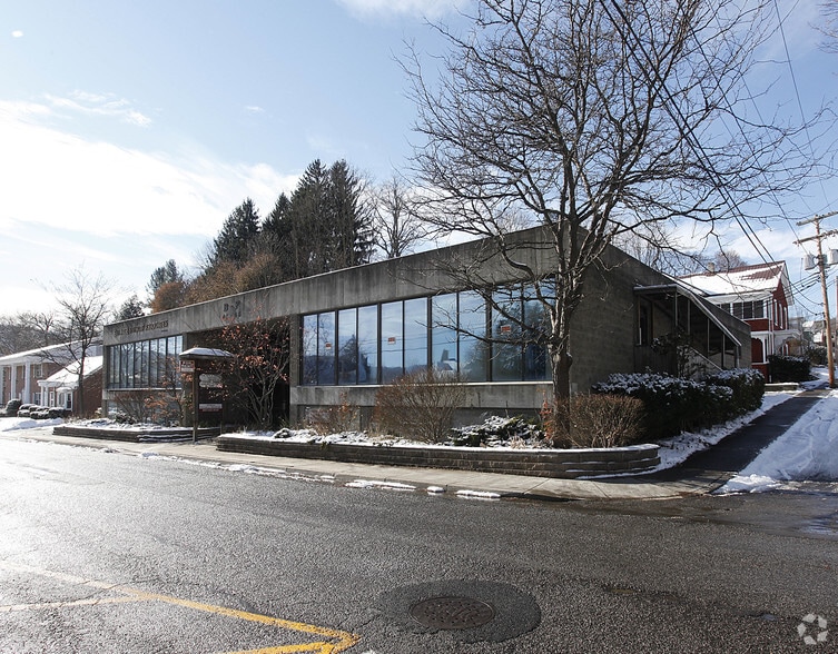 41-45 Dietz St, Oneonta, NY à vendre - Photo du bâtiment - Image 2 de 7