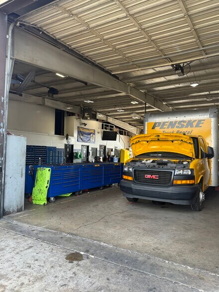 6890 Bert Kouns Industrial Loop, Shreveport, LA à louer - Photo du bâtiment - Image 2 de 11