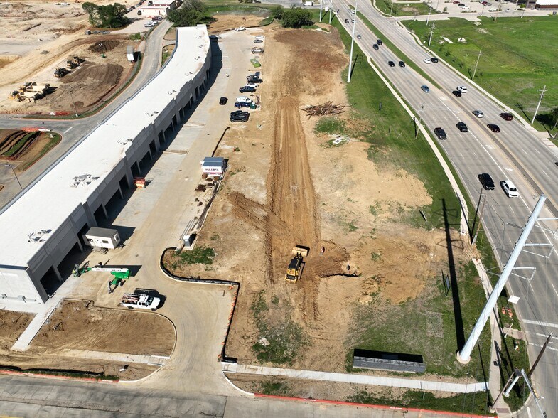 W Round Grove Rd, Lewisville, TX à vendre - Photo du bâtiment - Image 2 de 15