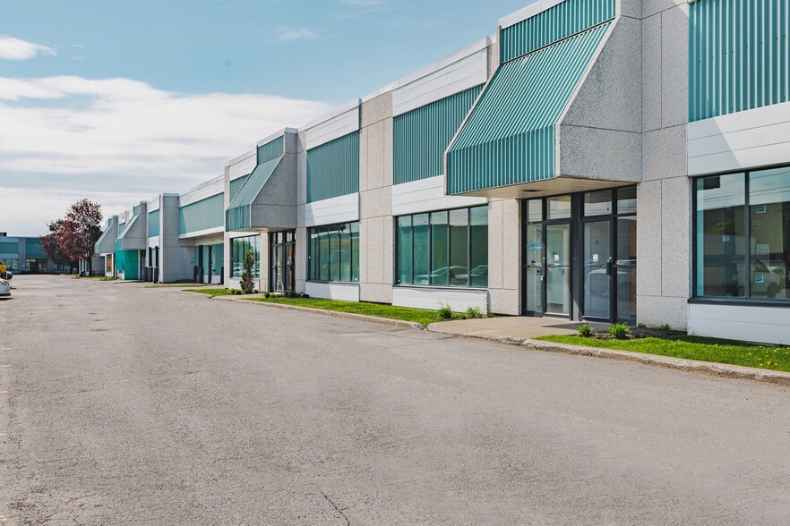 2055-2195 Rue Onésime-Gagnon, Montréal, QC for lease - Building Photo - Image 1 of 4