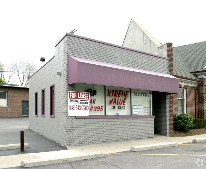 27364 Woodward Ave, Royal Oak, MI for sale - Building Photo - Image 3 of 11