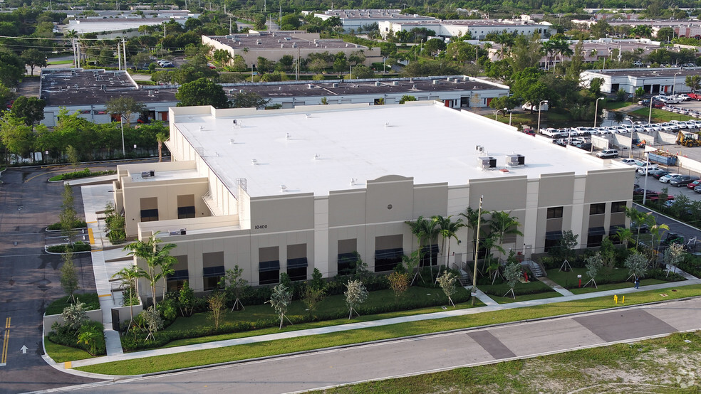 10400 NW 55th St, Sunrise, FL for lease - Primary Photo - Image 1 of 8