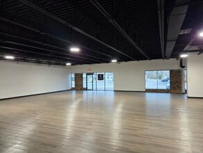 6500 W Main St, Belleville, IL for lease Interior Photo- Image 2 of 15