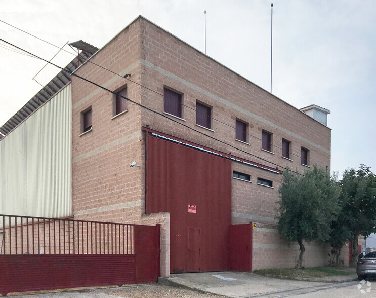 Calle del Uranio, 10, San Martín de la Vega, Madrid à louer - Photo principale - Image 1 de 3