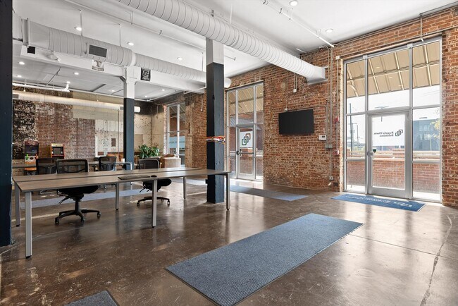 Plus de détails pour 246 E 11th St, Chattanooga, TN - Bureau à louer