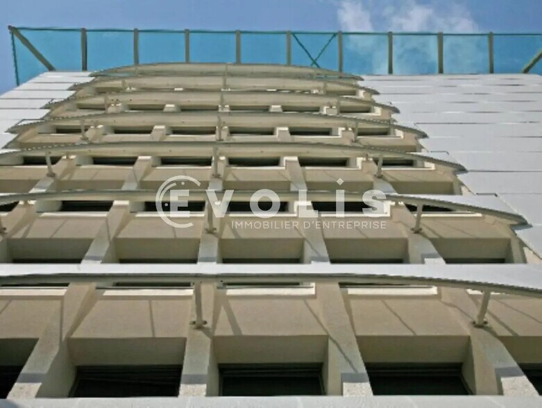 11 Avenue Morane Saulnier, Vélizy-Villacoublay à louer - Photo du bâtiment - Image 3 de 6