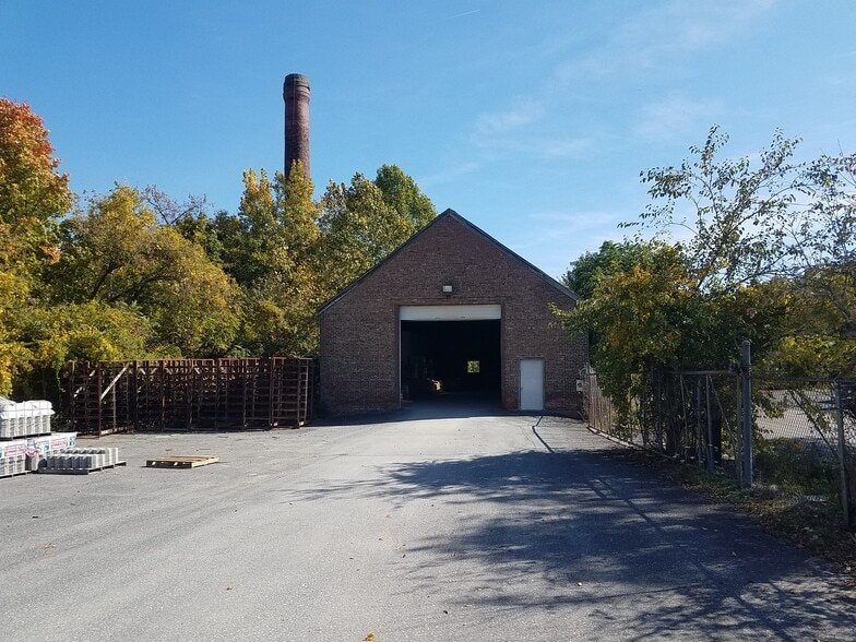 144 John St, New Windsor Township, NY for sale - Building Photo - Image 3 of 21