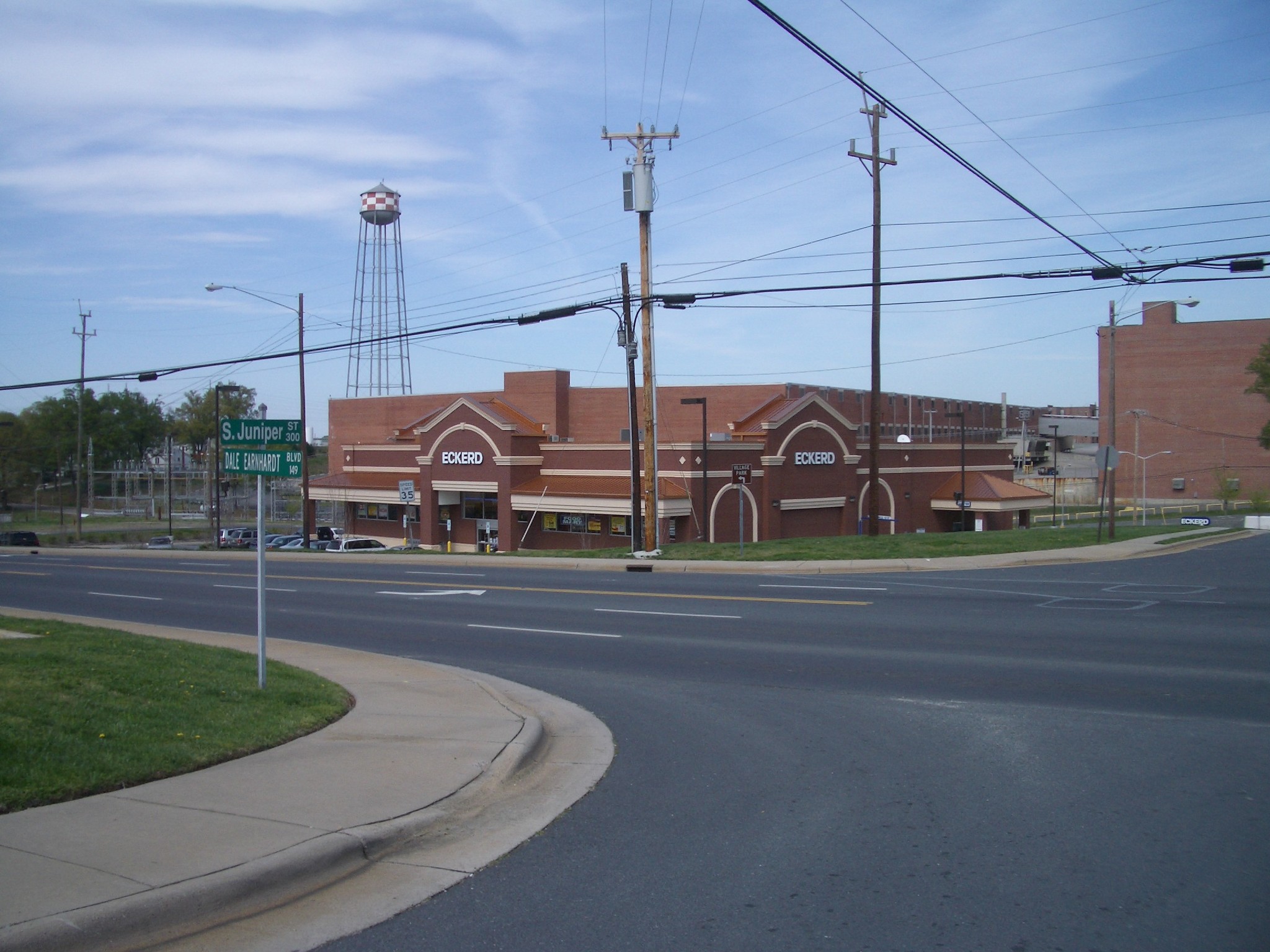 135 Dale Earnhardt Blvd, Kannapolis, NC for sale Primary Photo- Image 1 of 1