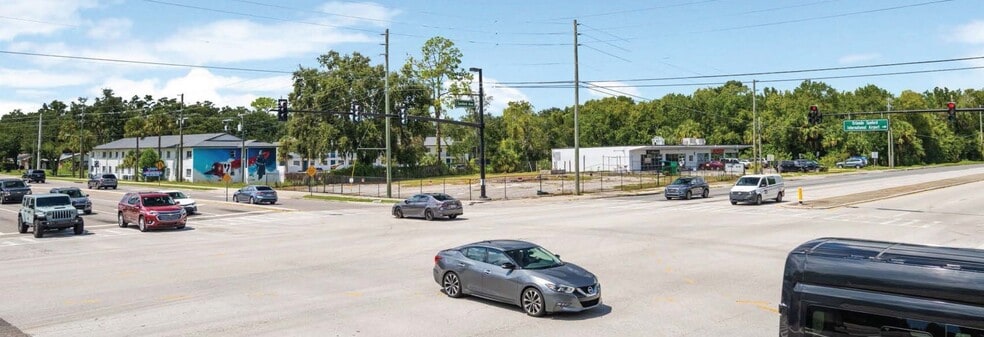 2994 Sanford Ave, Sanford, FL à louer - Photo du bâtiment - Image 2 de 2