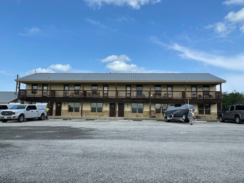 141 Jeff St, Three Rivers, TX for sale - Building Photo - Image 3 of 15
