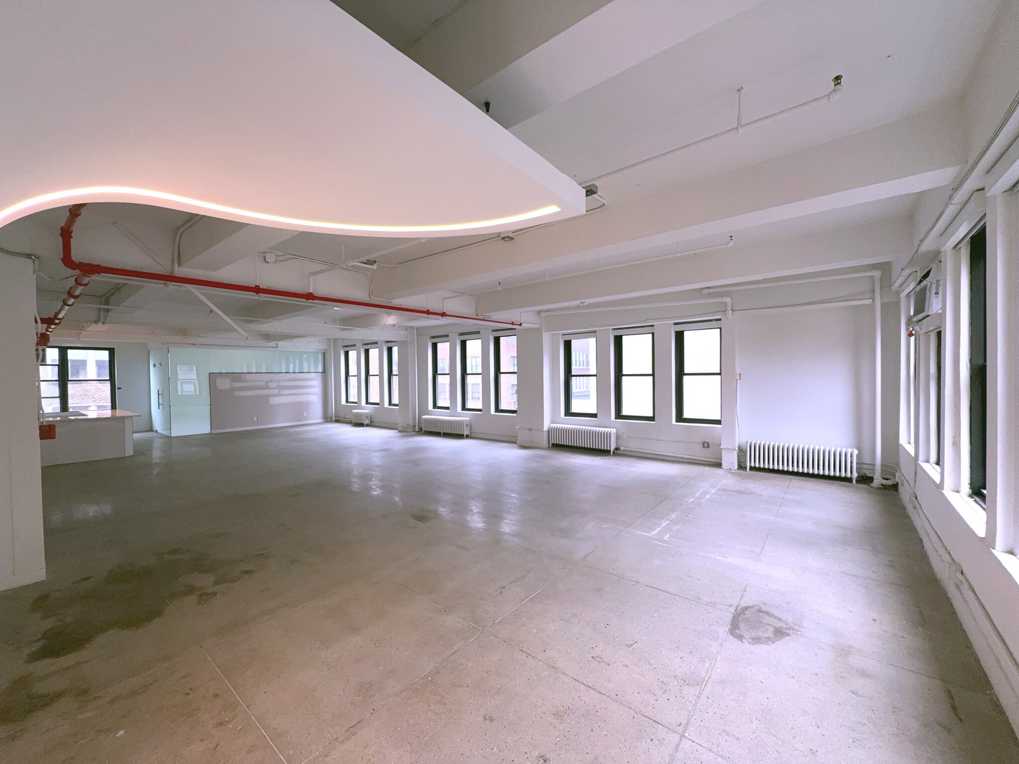 227-229 W 29th St, New York, NY for lease Interior Photo- Image 1 of 5