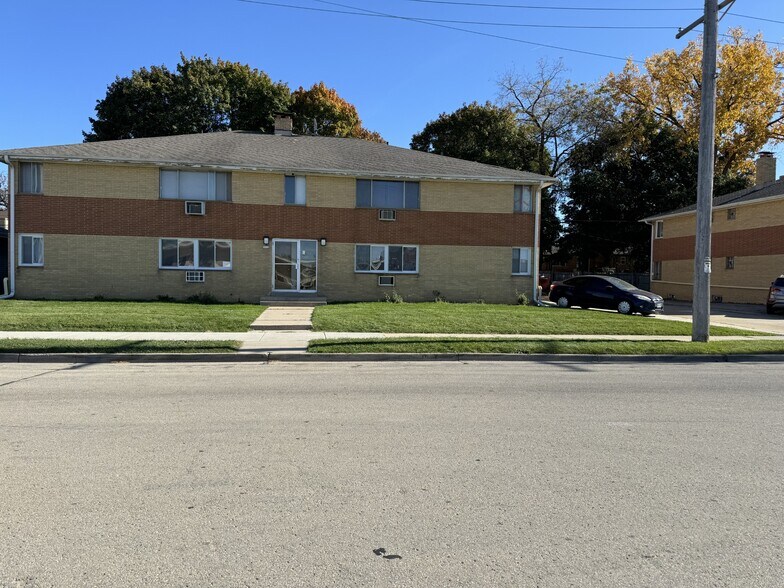 3111-3121 Wheelock Dr, Racine, WI à vendre - Photo du bâtiment - Image 2 de 2
