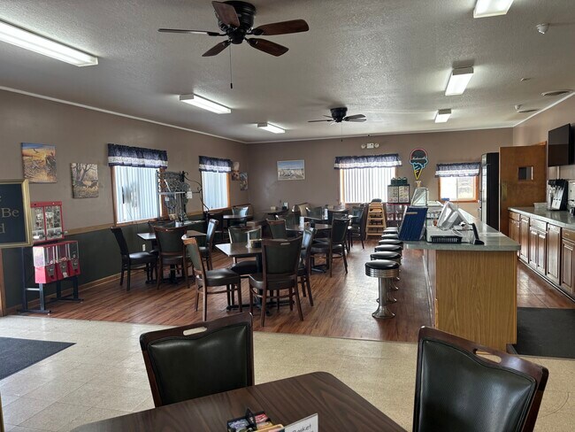 Plus de détails pour 4949 Main st, Chase, MI - Commerce de détail à vendre