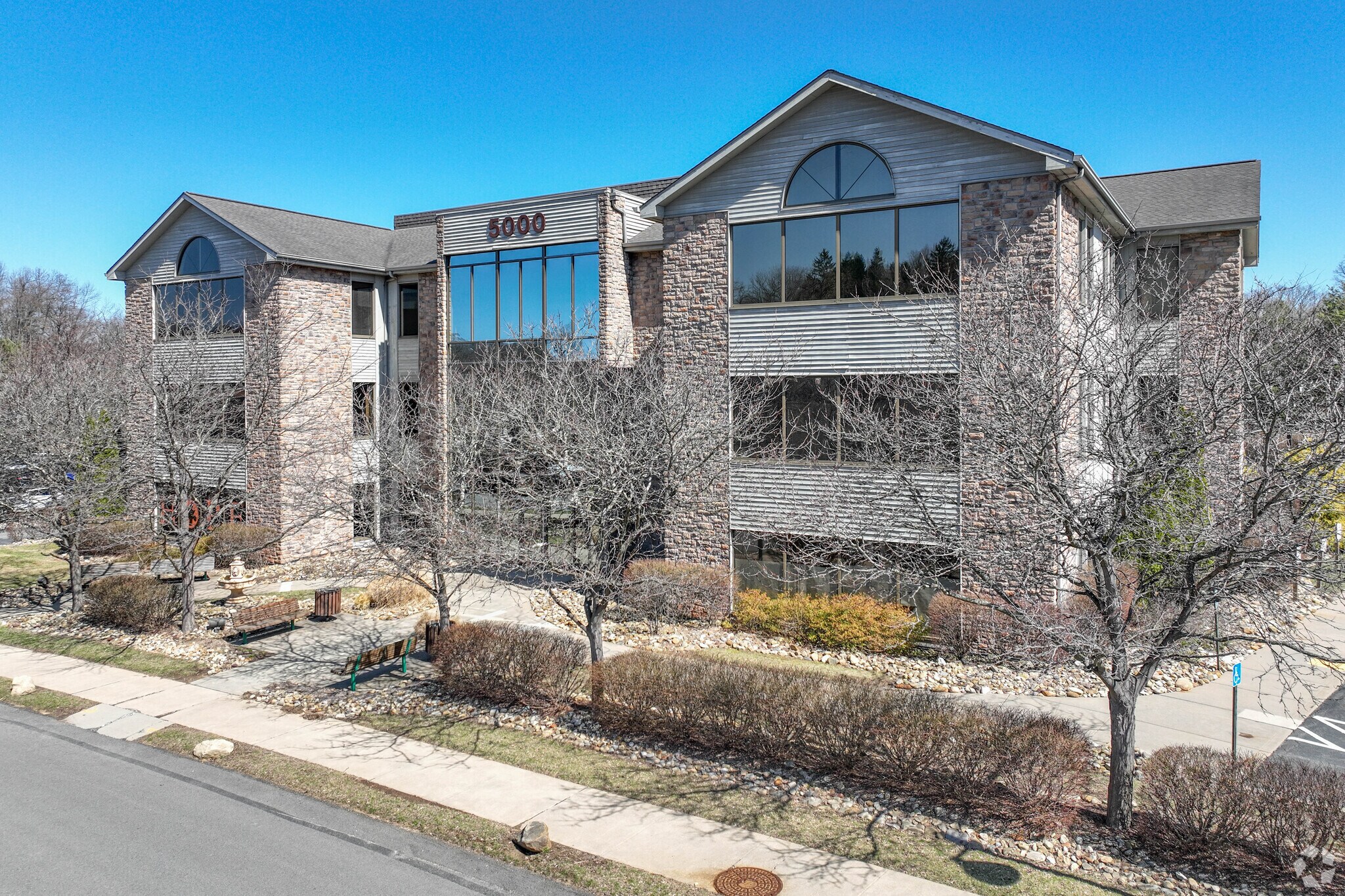 5000 Stonewood Dr, Wexford, PA for sale Primary Photo- Image 1 of 21