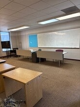 100 Wk and T Technology Dr, Mayfield, KY à louer Photo intérieure- Image 1 de 9