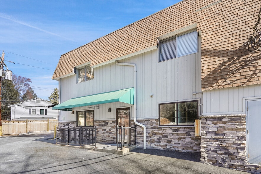 60 Goldens Bridge Rd, Katonah, NY for lease - Building Photo - Image 2 of 13