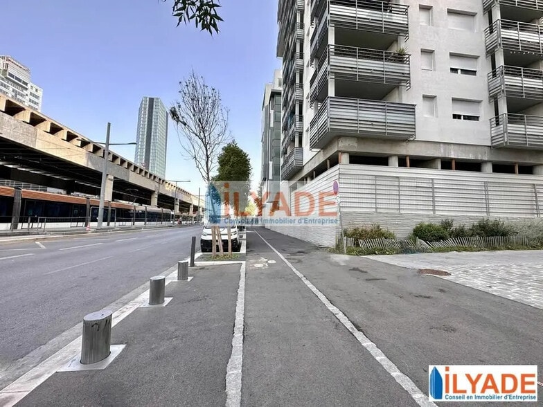 135 Rue Peyssonnel, Marseille for lease - Building Photo - Image 3 of 6