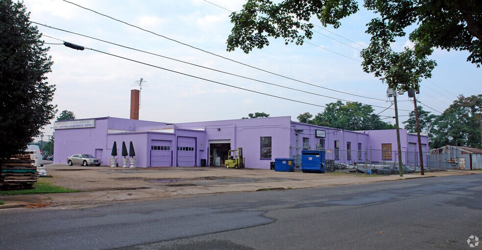 417 Jefferson Davis Hwy, Fredericksburg, VA à vendre - Photo du bâtiment - Image 3 de 8