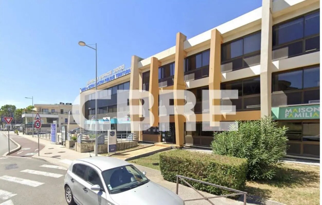 Office in Saint-Laurent-du-Var for lease Building Photo- Image 1 of 17