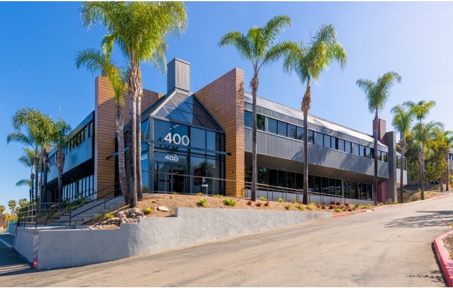 410 S Melrose Dr, Vista, CA à louer - Photo du bâtiment - Image 3 de 3