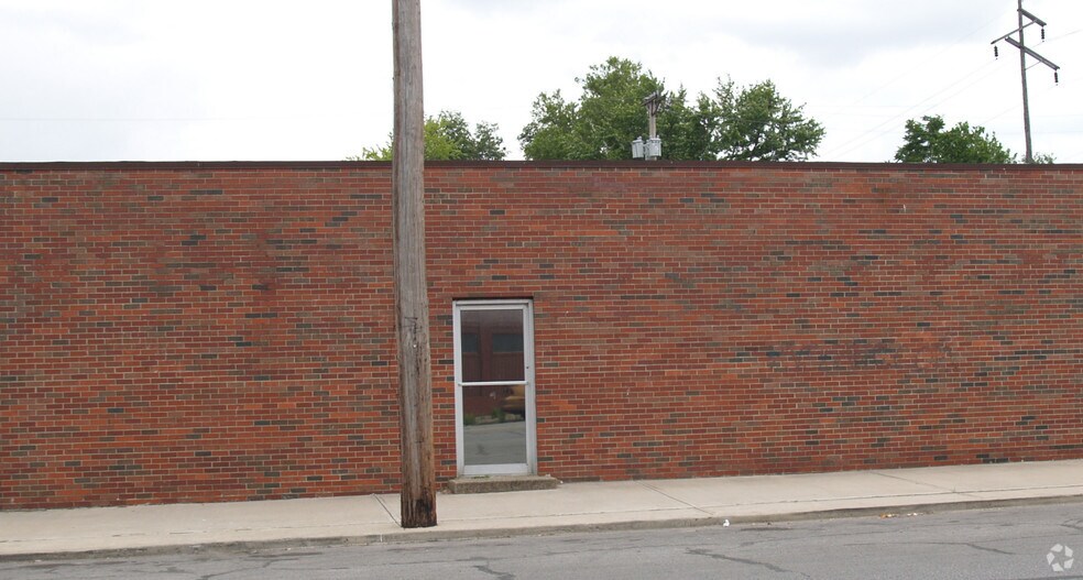 819 Osage Ave, Kansas City, KS à vendre - Photo du bâtiment - Image 2 de 3