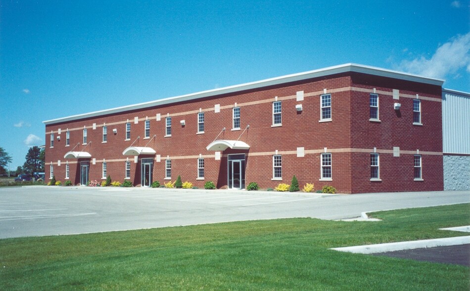 9150 Harrison Park Ct, Indianapolis, IN à louer - Photo du bâtiment - Image 1 de 20