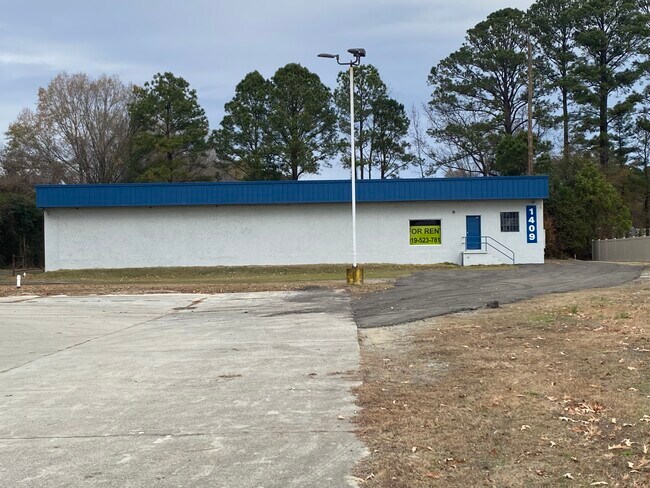 Plus de détails pour 1409 W Grantham St, Goldsboro, NC - Local d'activités à louer