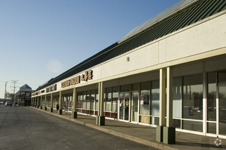 More details for 455-577 Waukegan Rd, Northbrook, IL - Retail for Lease