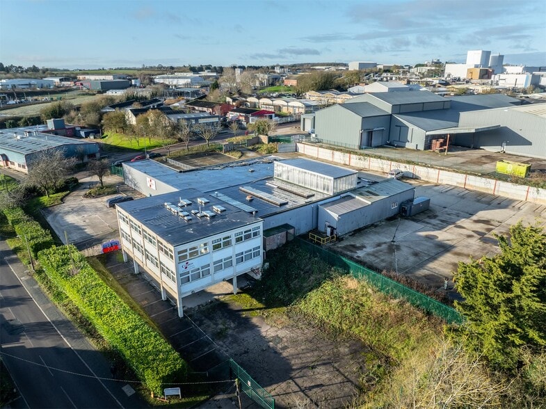 2 Hollands Rd, Haverhill for lease - Building Photo - Image 2 of 2