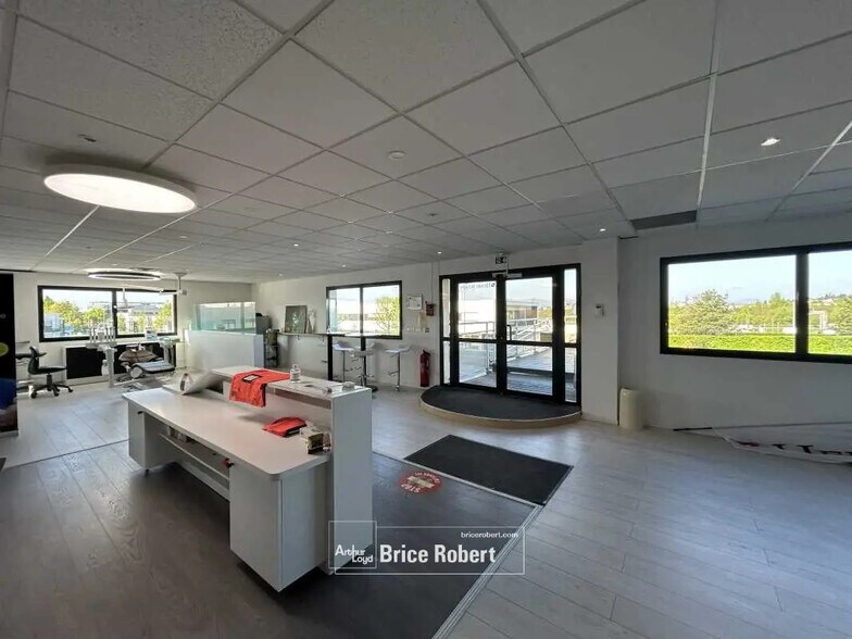 Flex dans Limonest à louer - Photo intérieure - Image 2 de 9