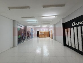 Commerce de détail dans L'Hospitalet de Llobregat, Barcelona à louer Photo intérieure- Image 2 de 5